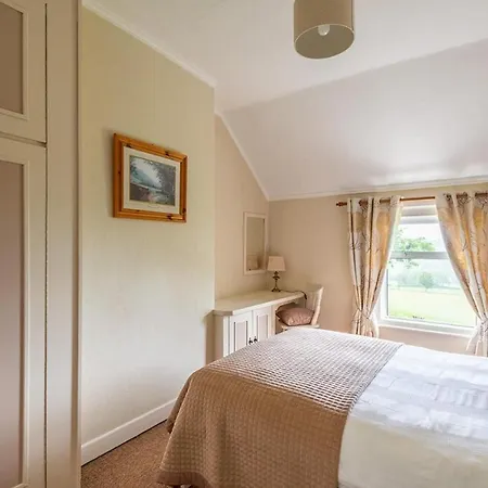 Meadow Farm * Redcross