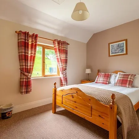 Meadow Farm * Redcross